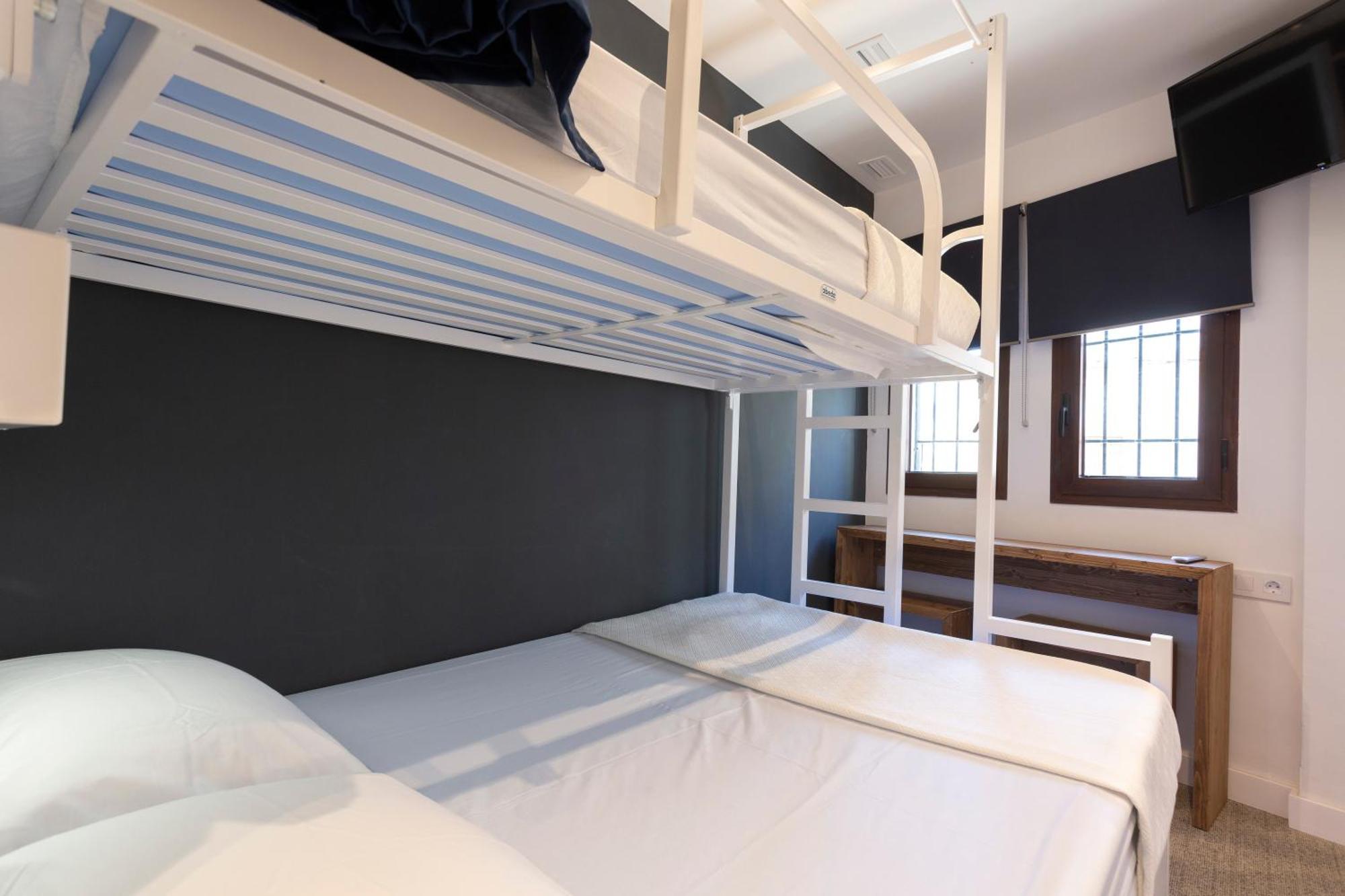 Malaga Stop Hostel Ab, Malaga